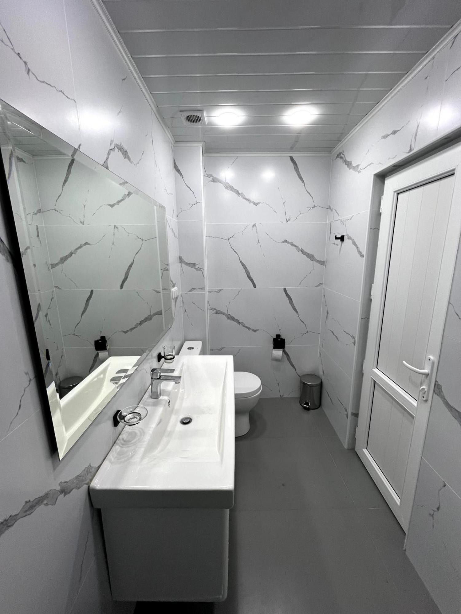 Luxe Apartment Komitas Erevan Exterior foto